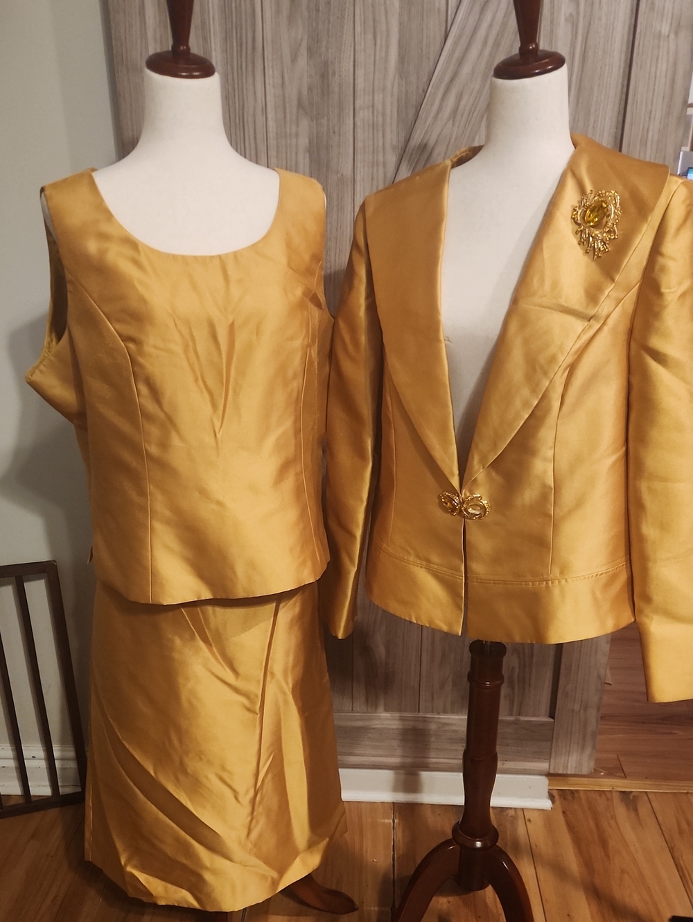 Massini Gold Satin Three-Piece Skirt Set with Jacket, Top & Brooch